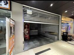 East Village (D16), Retail #567436241